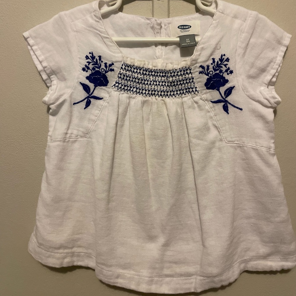 Girls Old Navy Embroidered Short Sleeve Blouse